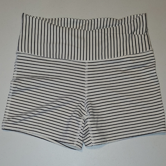 Athletic Works, L (12-14), Black & White Striped Women's Biker Shorts - Picture 1 of 4